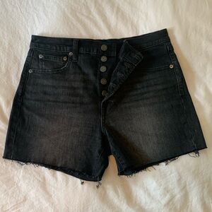 GAP 4” High Rise Jean Shorts, Women’s size 8